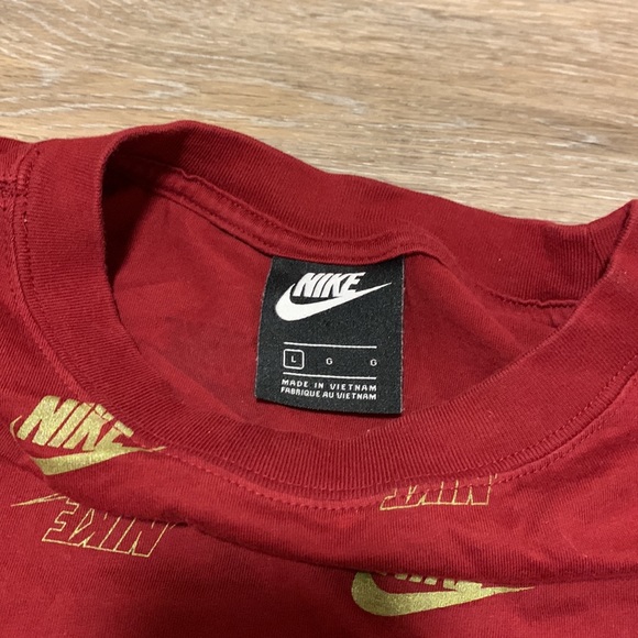 Red & Gold Nike Cropped T-Shirt - Picture 3 of 6